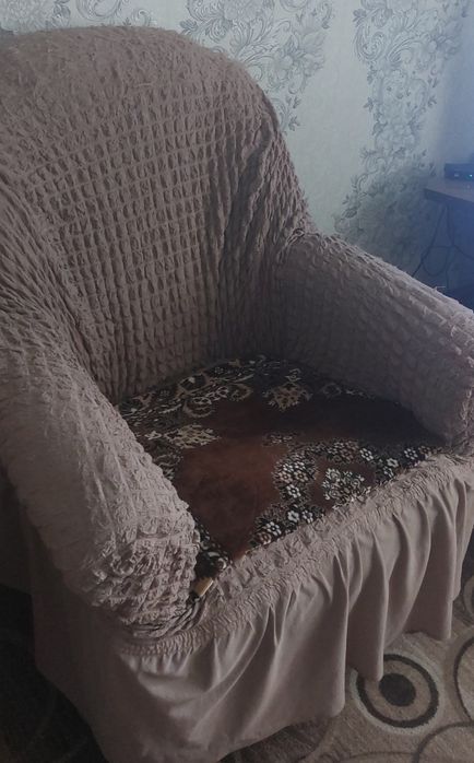 Даром 2 мягких кресла