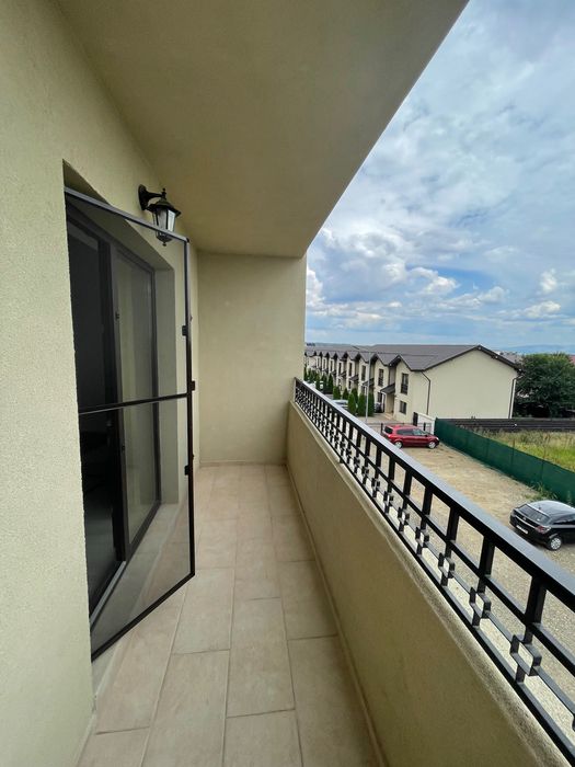 Inchiriez apartament 3 camere ,Valea Lupului