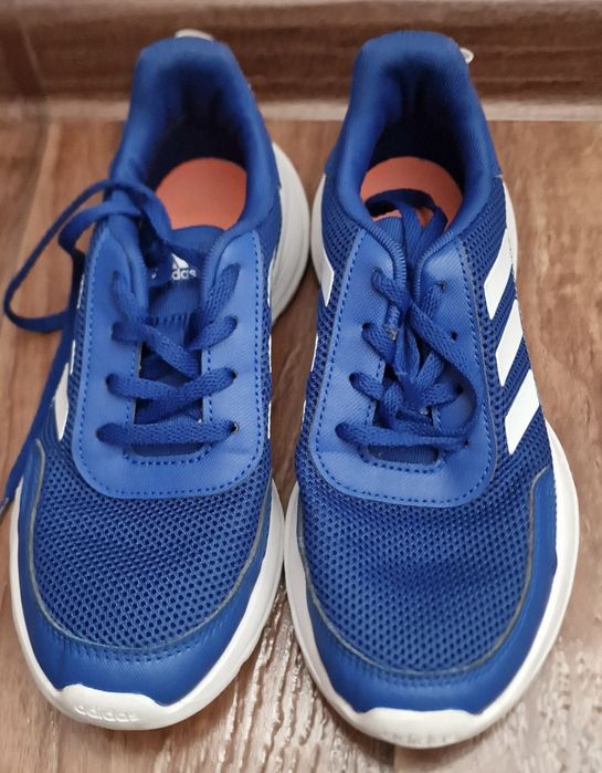 Кроссовки детские Adidas.