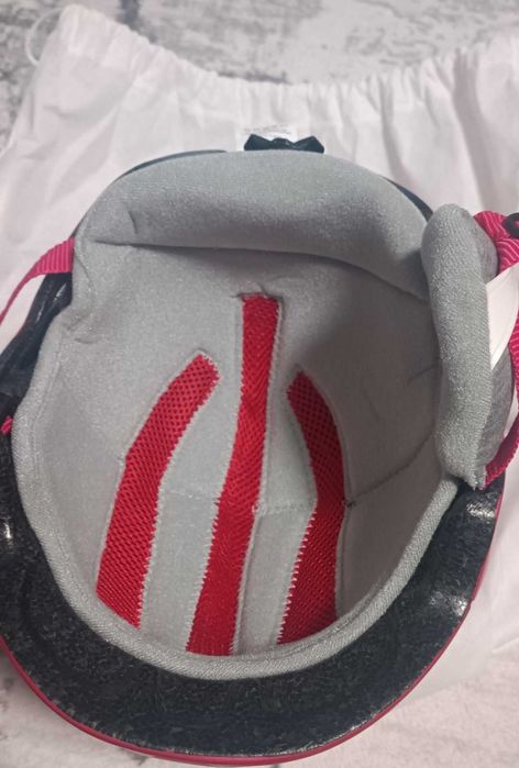 Ски каска Uvex 54-58 см