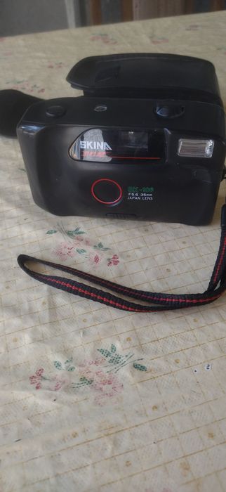 Лентов фотоапарат  Skina