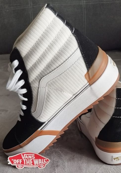 Vand adidasi noi de barbati Vans