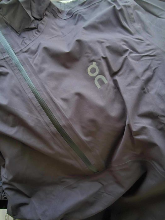 ON Cloud оригинално яке