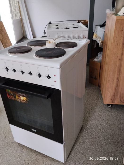 Продам электрическую плиту