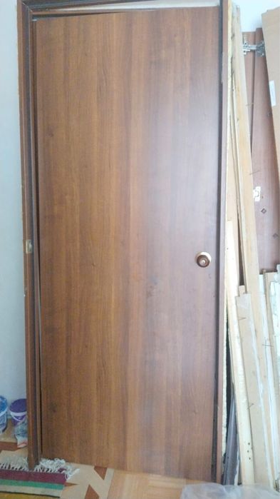 Продам двери межкомнатные