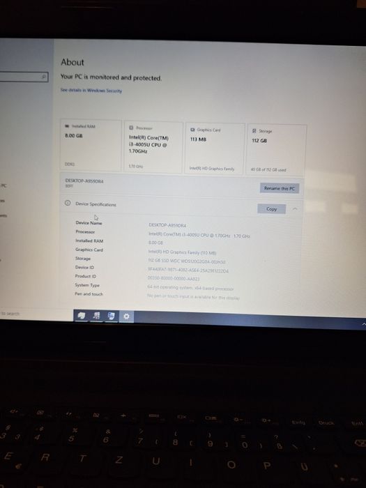 Laptop Lenovo G70-80 , i3 4005U , 8 GB,  ssd 120 GB,  17.3" HD+