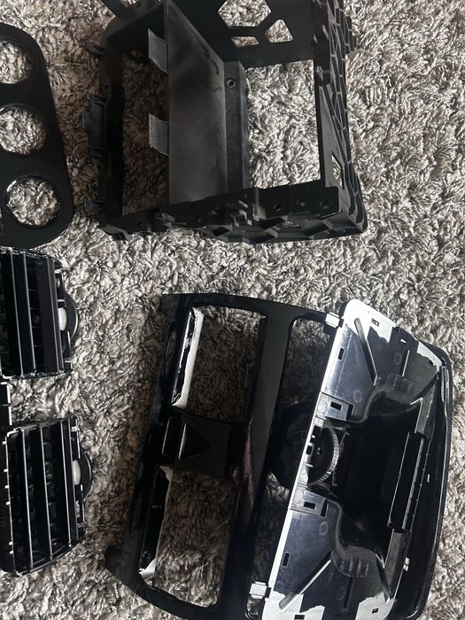 grile centrale bord Golf 5