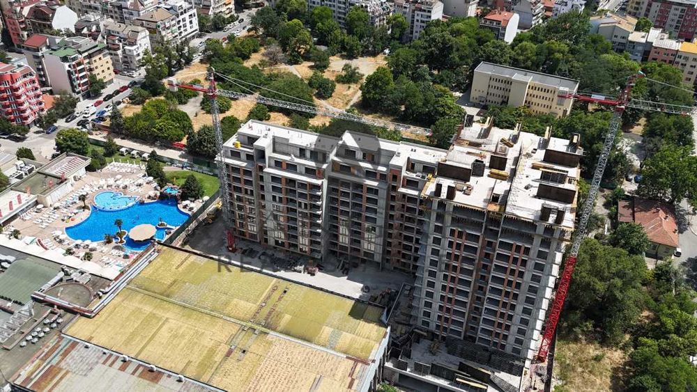 Продава се Двустаен апартамент в Пловдив, Кършияка - 81 кв.м за 1321 €/кв.м - Снимка #1