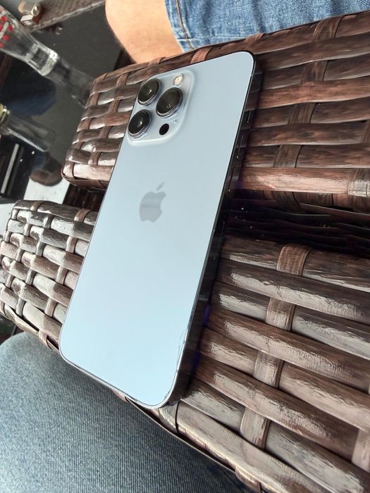 iPhone 13 PRO sierra blue