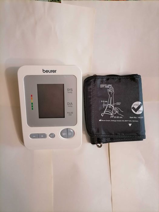 Tensiometru de braț