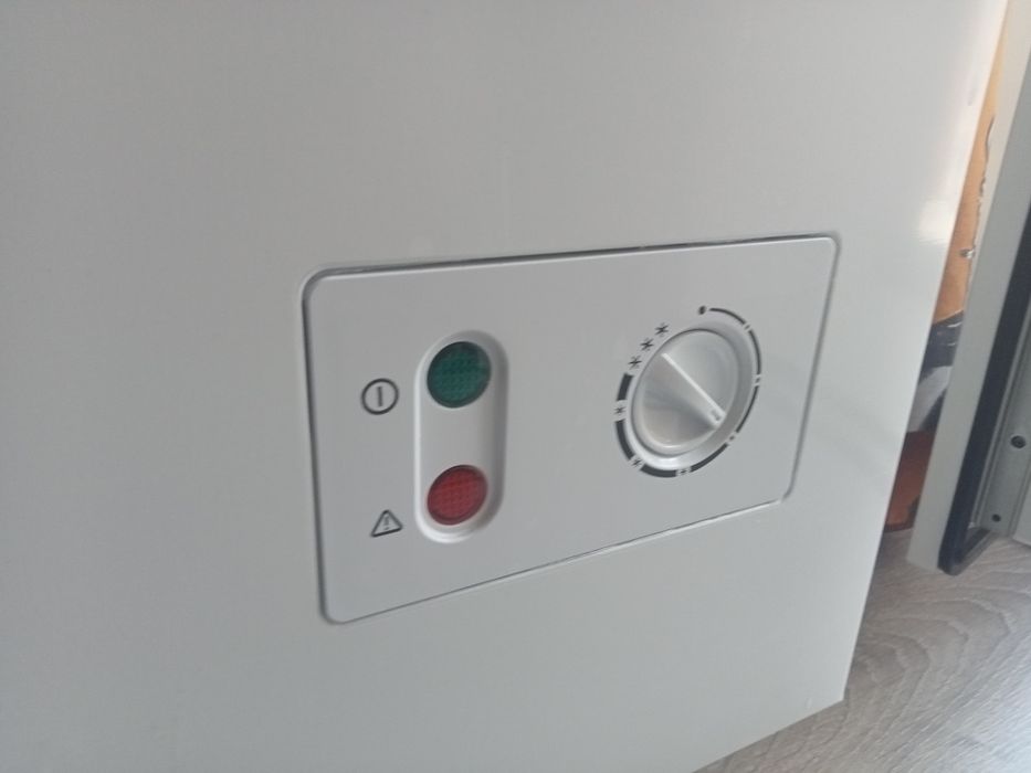 Продам морозильник