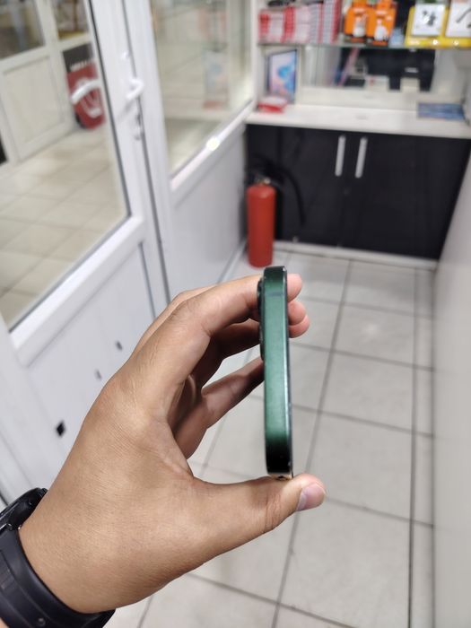 IPhone 13 128гб без ремонта