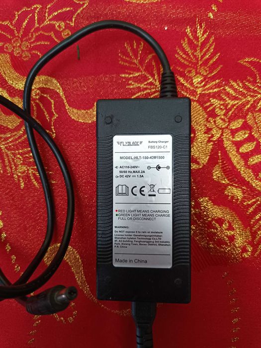 Încărcător litiu trotineta Flyblade 42v alimentator