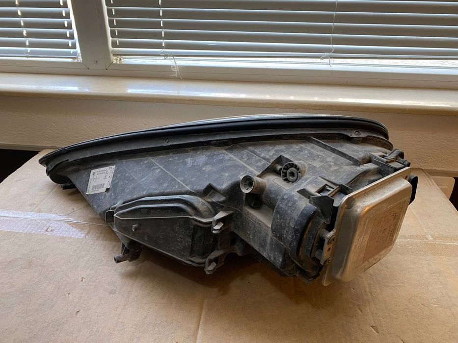 Фар Оригинален за Порше Панамера Десен Porsche Panamera фарове