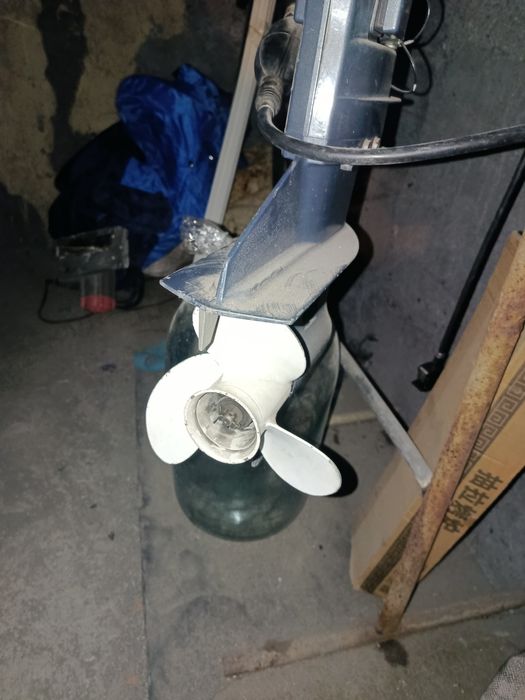 Продам лодку с мотором