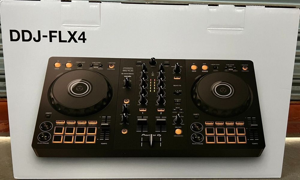 Controller consola  PIONEER  DJ ddj -flx4 noua sigilata full box  cu garantie 2 ani