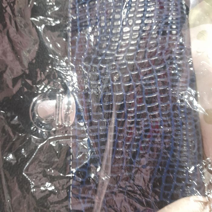 продаются  сумки СРОЧНО