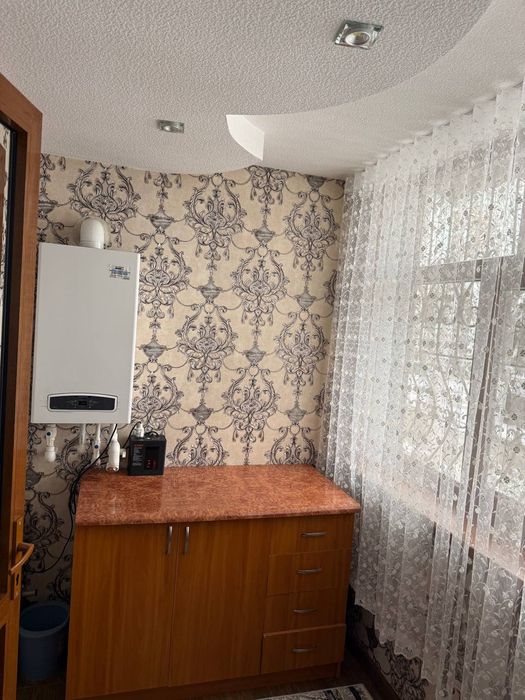 Квартира сдаётся 3км 1этаж  напротив узгазойл