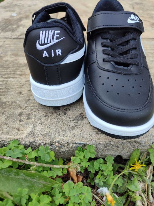 Детски светещи маратонки NIKE 26-36 номер