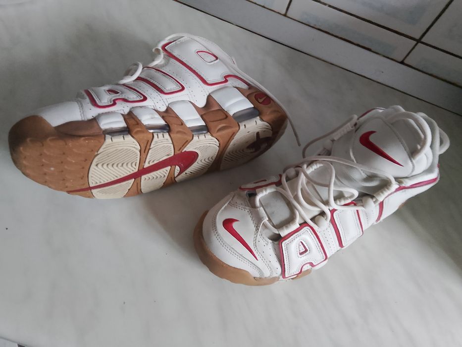 Vând Nike Air more uptempo
