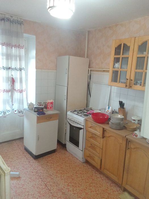 Продам 4-комнатную квартиру