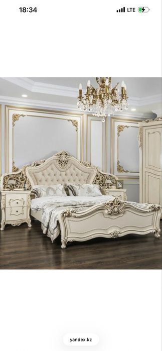 Кровать и спальный гарнитур