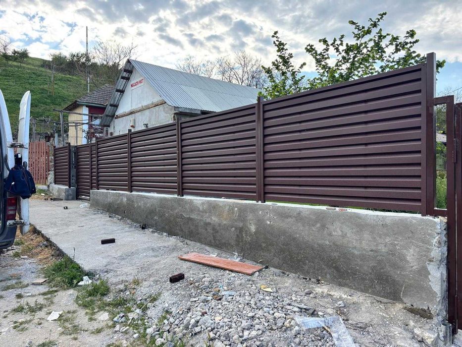 Porti Gard Metalic Jaluzea Orizontale Pret De Fabrica PUCIOASA