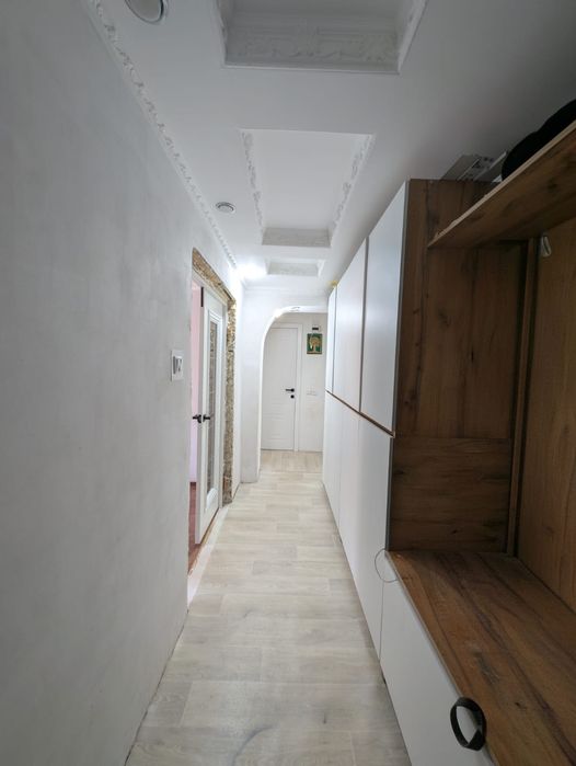 Продаётся 2 комн в 4 мкрне недорого