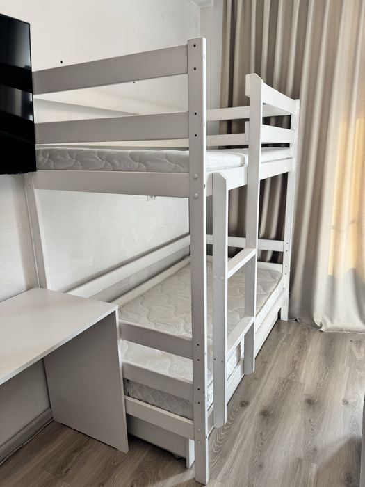 Продам двухъярусную кровать!