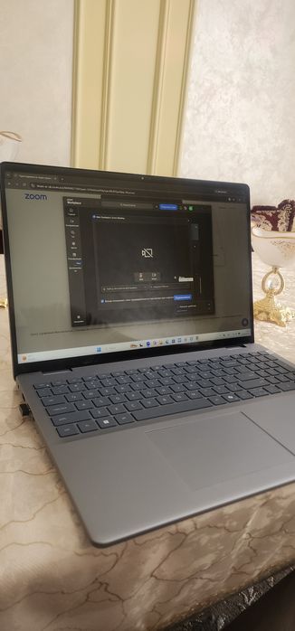 Dell Inspiron 16 5640 — сенсорный экран, Core i5 13-го поколения

П