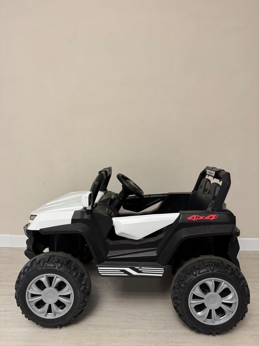 Продам деткую машину