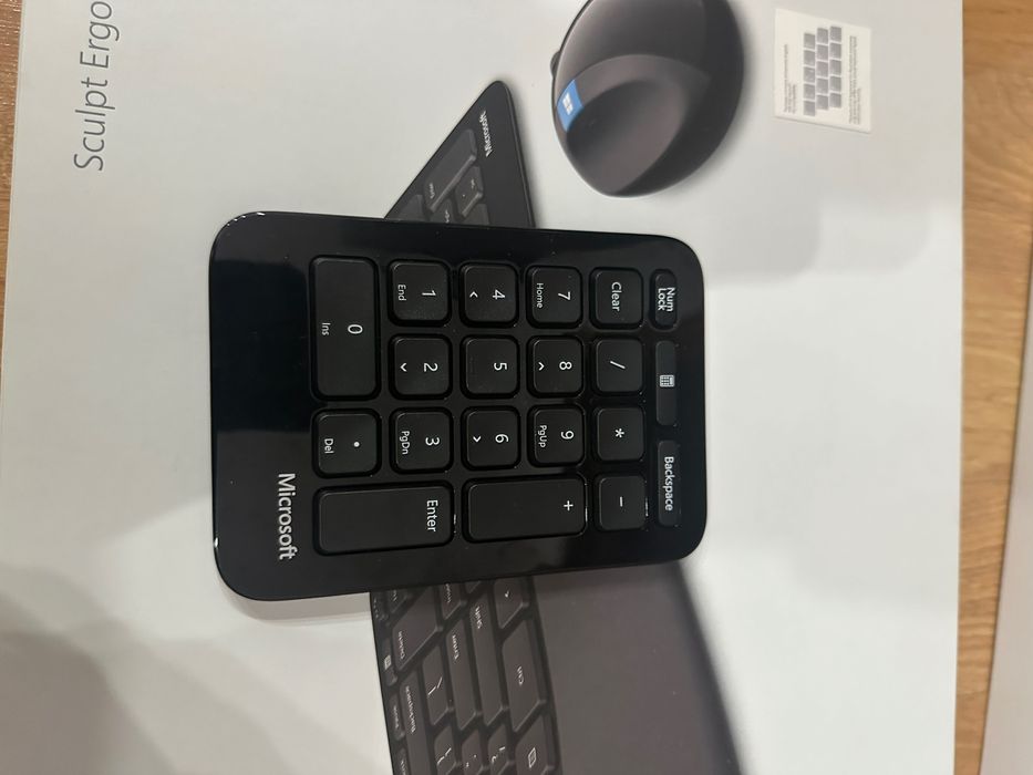 Kit Tastatura + Mouse Microsoft Sculpt Ergonomic Desktop, Wireless, Negru