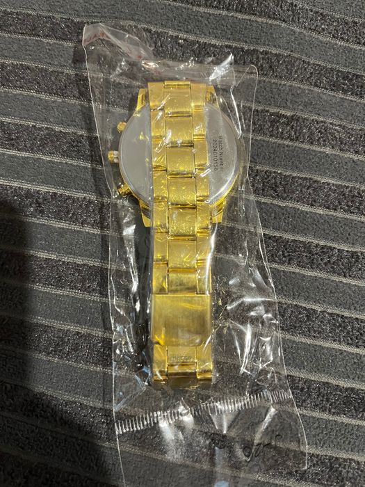 Продавам мъжки часовници