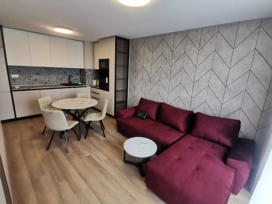 Дава се под наем Двустаен апартамент в Варна, Център - 60 кв.м за 498.27 € - Снимка #2