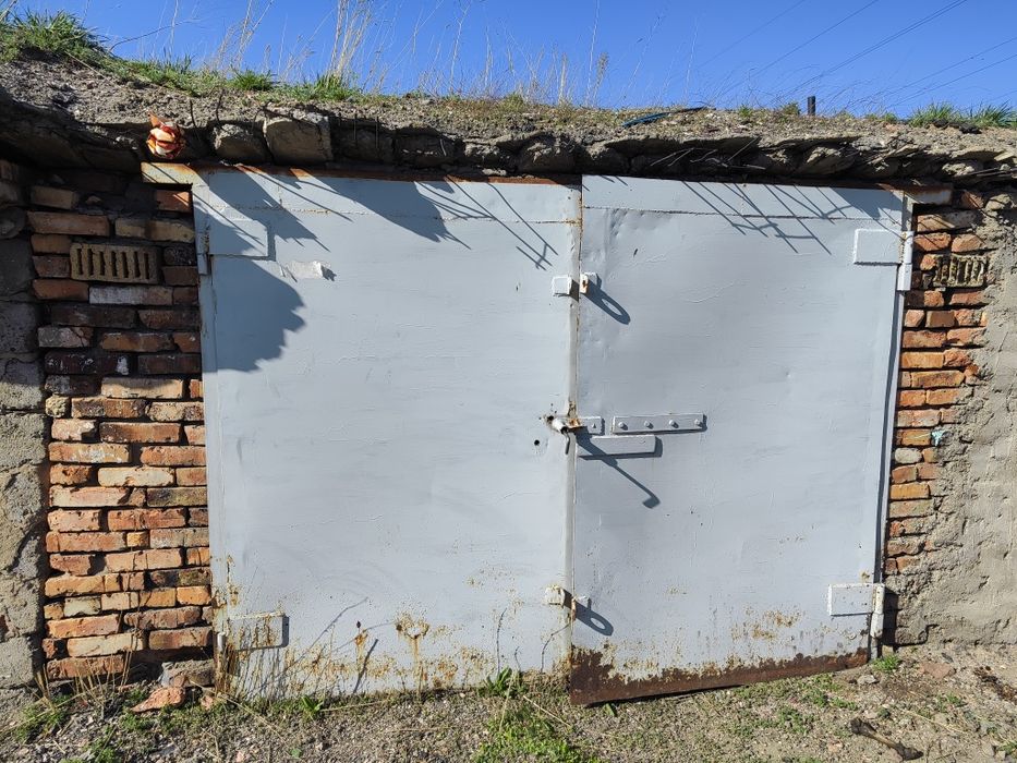 Продаётся гараж.