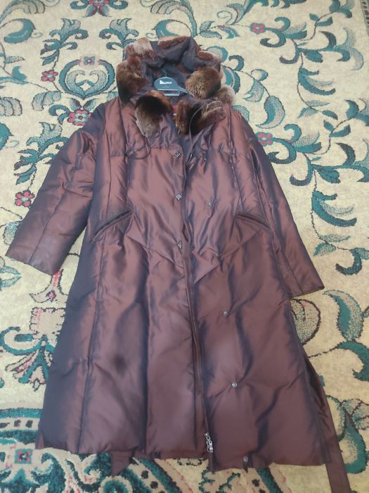 Пуховик бордового цвета в отличном состоянии Размер 46-48