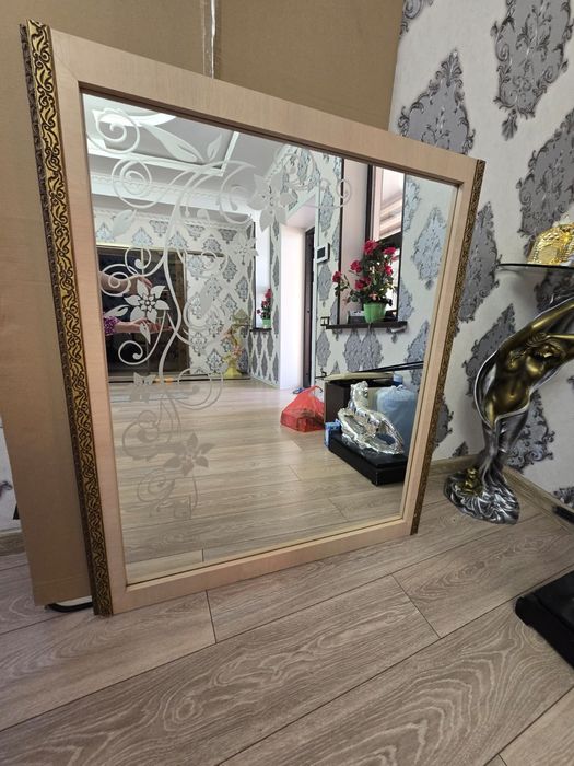 Прихожая мебель с зеркалом