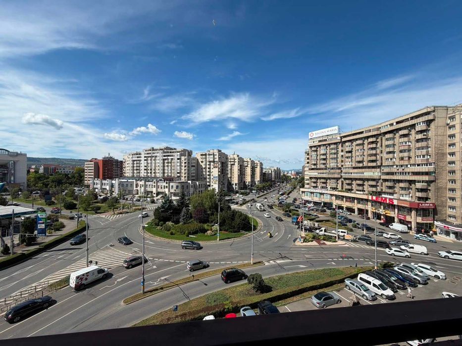 Inchiriez apartament