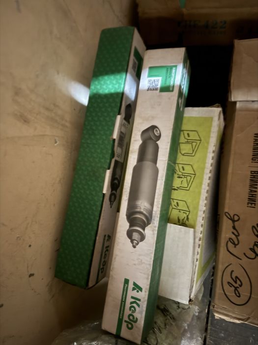 Продам амортизаторы на Ниву