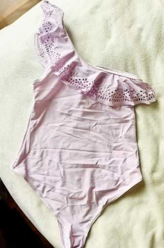 Costum de Baie Intreg Lila - Mov cu Volane, Nou cu Eticheta, French Connection (ASOS)