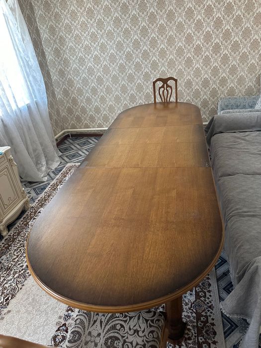 Стол для гостиной