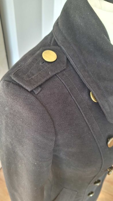 Тренчкот Манго Черен велур