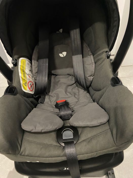 Кошче за кола Joie + база с Izofix
