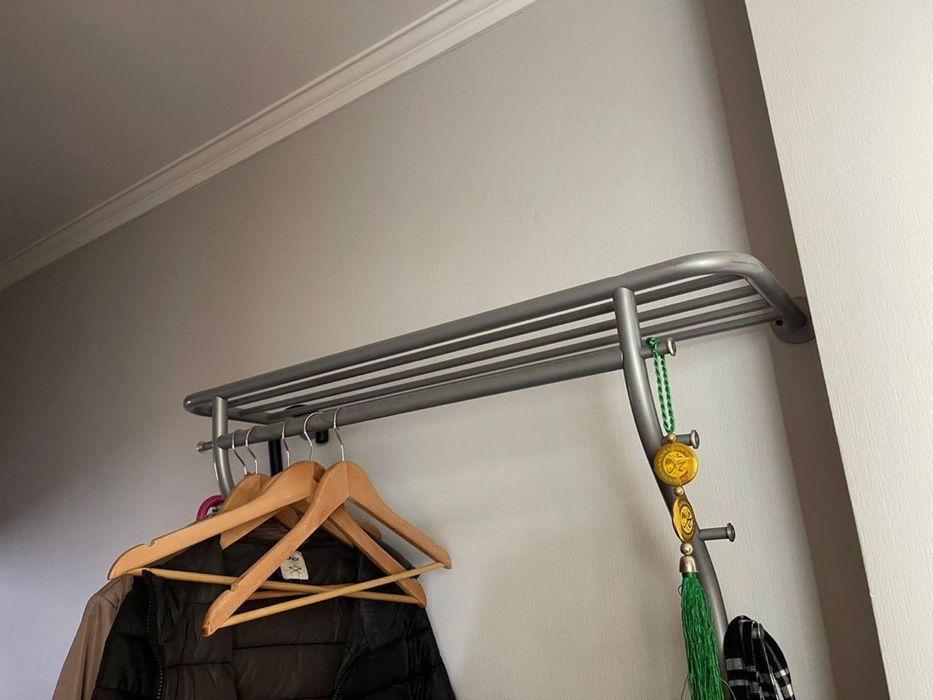 Вешалка для верхней одежды