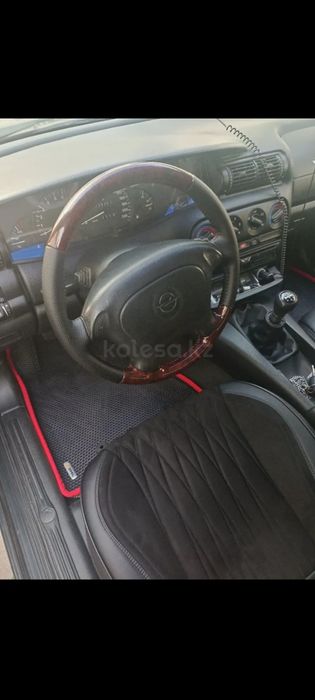 Opel Omega b. Объем 2 литра.