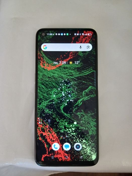 Продава се нетефон realme 8i