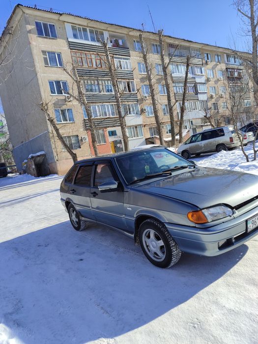 Ваз(Lada) 2114 год выпуска 2005