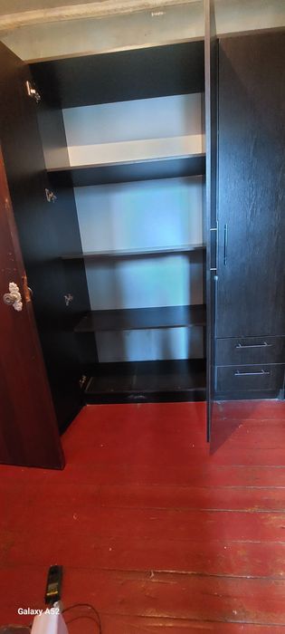 Продам шифонер .