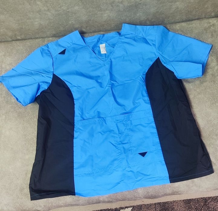 Продам медицинский костюм