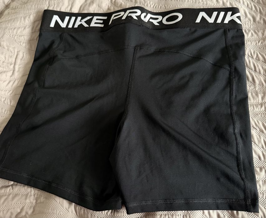 Продам шорты Nike